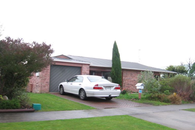 Photo of property in 9 Peppertree Glade, Kelvin Grove, Palmerston North, 4414