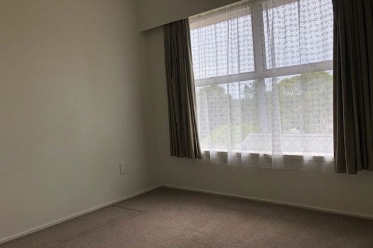 Photo of property in 2/19 Park Hill Road, Birkenhead, Auckland, 0626