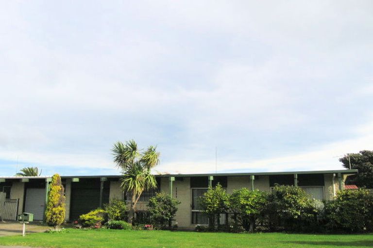 Photo of property in 3 Taheke Street, Paraparaumu Beach, Paraparaumu, 5032