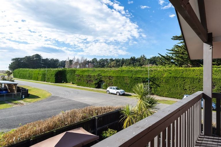 Photo of property in 121 Park Terrace, Waikuku Beach, 7473
