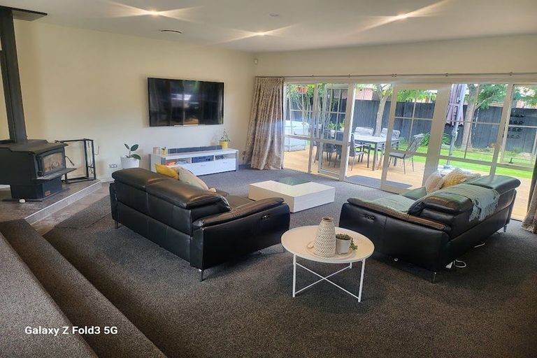 Photo of property in 22 Millcroft Place, Parklands, Christchurch, 8083
