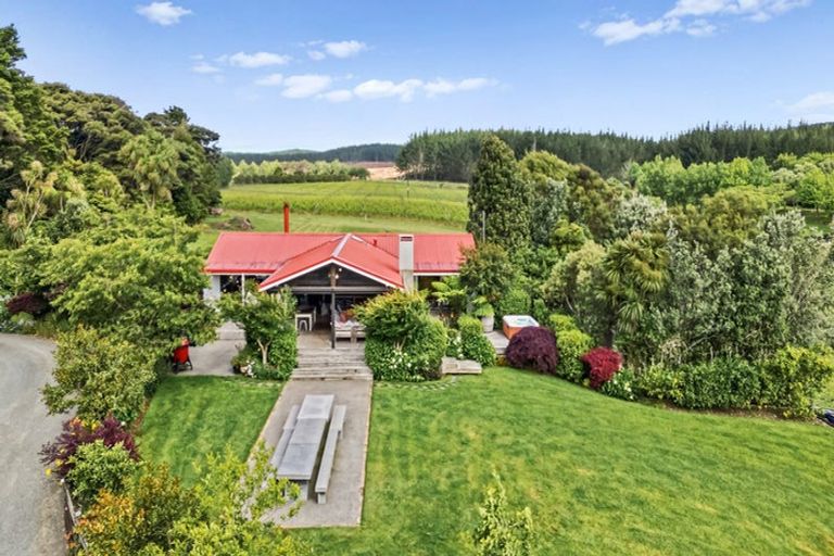 Photo of property in 241a Ararimu Valley Road, Helensville, Waimauku, 0882
