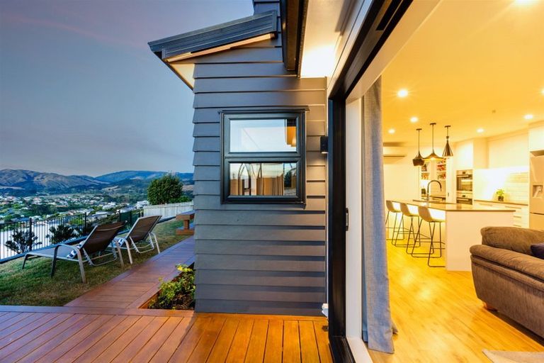 Photo of property in 20 Pacific View, Whitby, Porirua, 5024