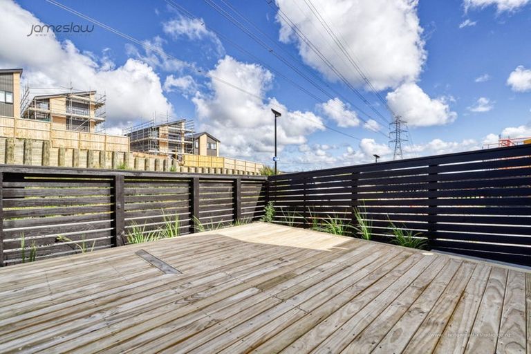 Photo of property in 20 Papai Lane, Massey, 0614