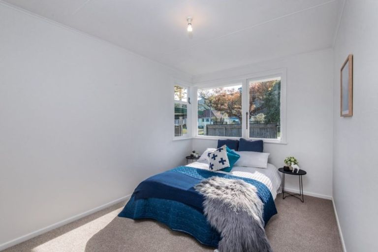 Photo of property in 132 Kowhai Street, Naenae, Lower Hutt, 5011
