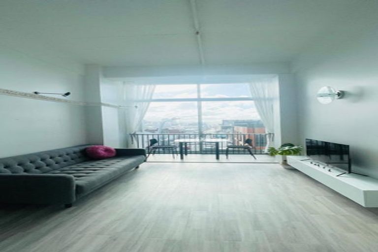 Photo of property in Qba Apartments, 2d/51 Webb Street, Mount Cook, Wellington, 6011