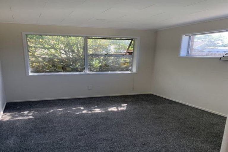 Photo of property in 13 Cockayne Crescent, Sunnynook, Auckland, 0620