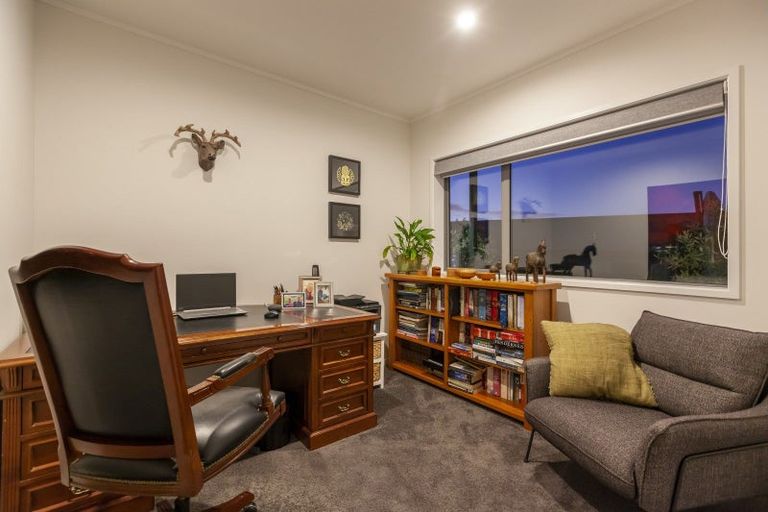 Photo of property in 3 Lamont Place, Waikanae, 5036