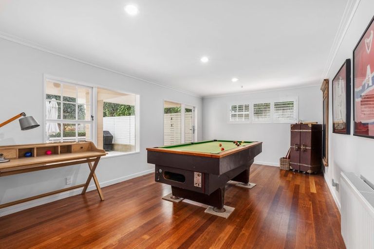 Photo of property in 438 Muritai Road, Eastbourne, Lower Hutt, 5013