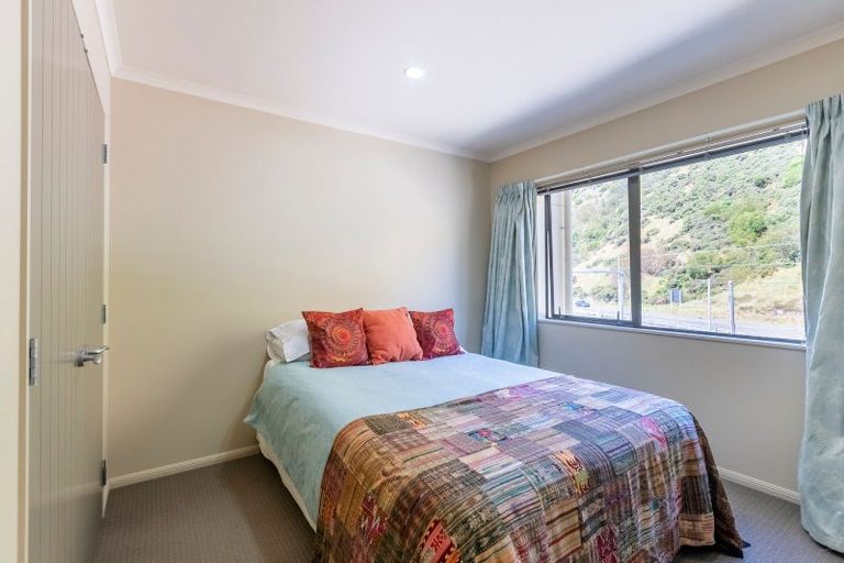 Photo of property in Te Kakariki Apartments, 5/5 Wellington Road, Paekakariki, 5034