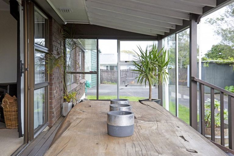 Photo of property in 54 Paterson Avenue West, Pukekohe, 2120