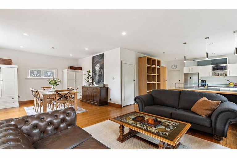 Photo of property in 18 Birdwood Avenue, Beckenham, Christchurch, 8023