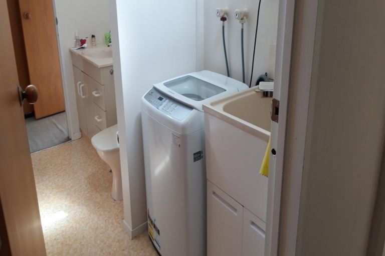 Photo of property in 33m Peverel Street, Riccarton, Christchurch, 8011