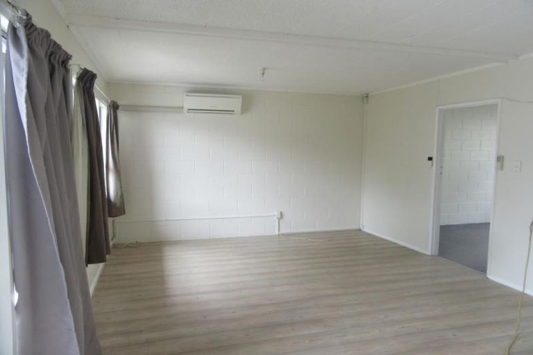 Photo of property in 2/49 Picton Avenue, Riccarton, Christchurch, 8011