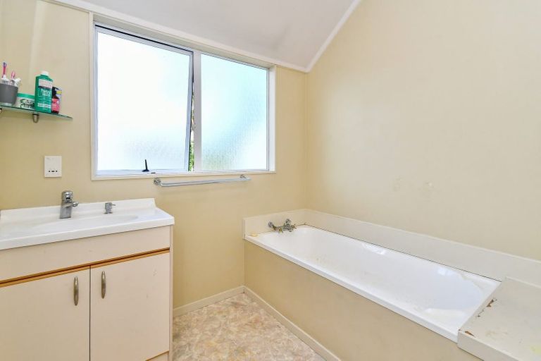 Photo of property in 56b Youngs Road, Papakura, 2110