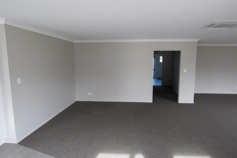 Photo of property in 15 Victoria Street, Hawera, 4610