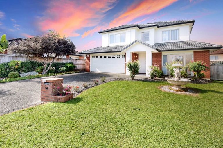 Photo of property in 16 Carousel Crescent, East Tamaki Heights, Auckland, 2016