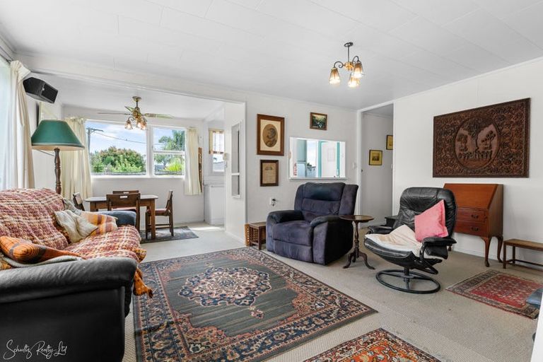 Photo of property in 8 Depot Road, Paparoa, 0571