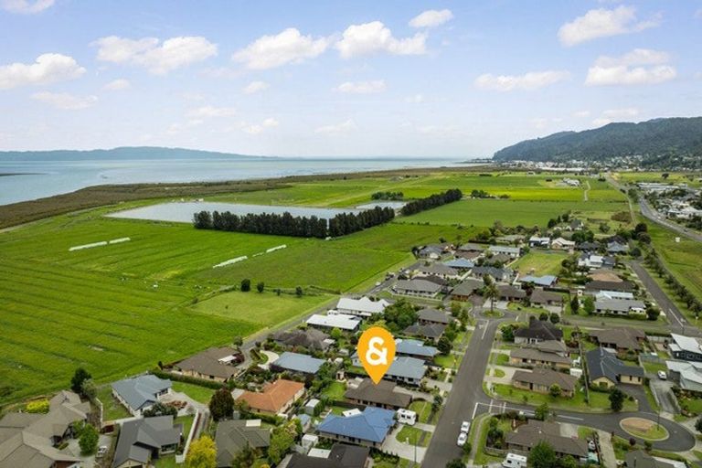 Photo of property in 10 Merrimana Drive, Thames, 3500