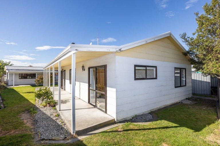 Photo of property in 8b Tukes Place, Greenmeadows, Napier, 4112