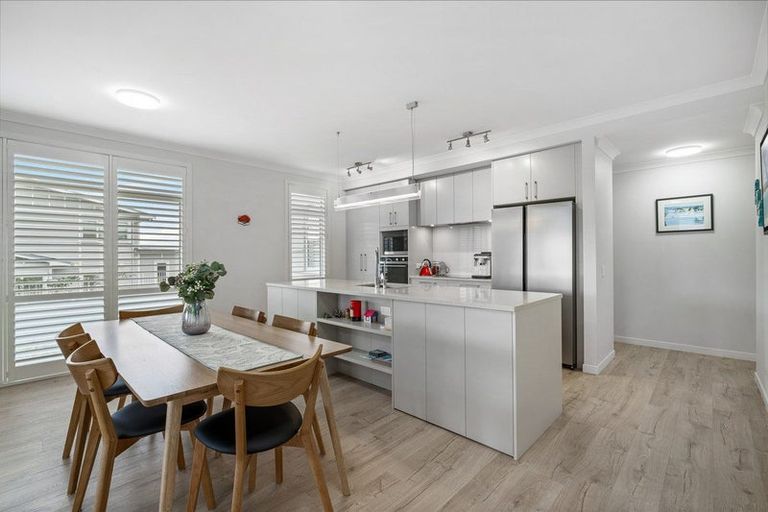 Photo of property in 1 Ocean View Terrace, Orewa, 0931