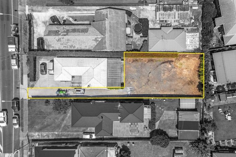 Photo of property in 12 Church Road, Mangere Bridge, Auckland, 2022