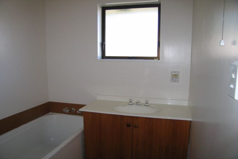 Photo of property in 90a Rattray Street, Riccarton, Christchurch, 8041