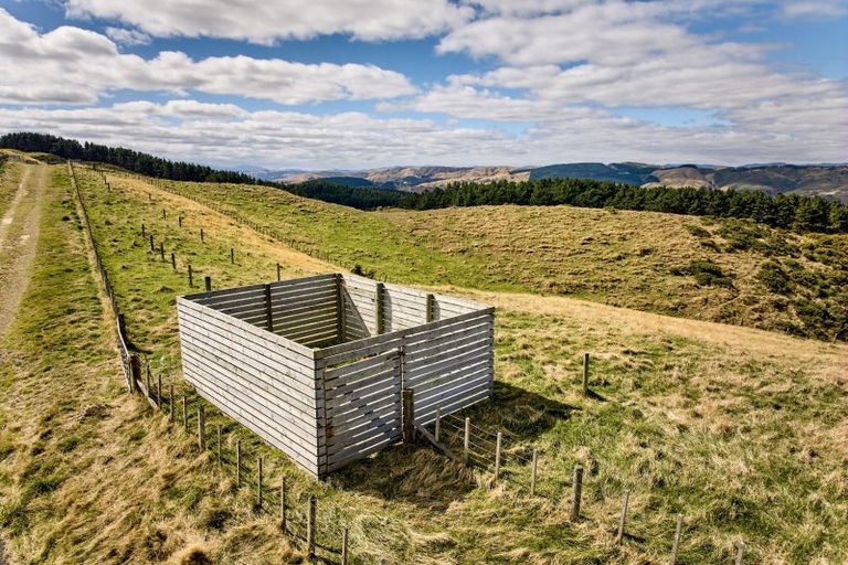 Photo of property in 1029 Ohariu Valley Road, Ohariu, Wellington, 6037