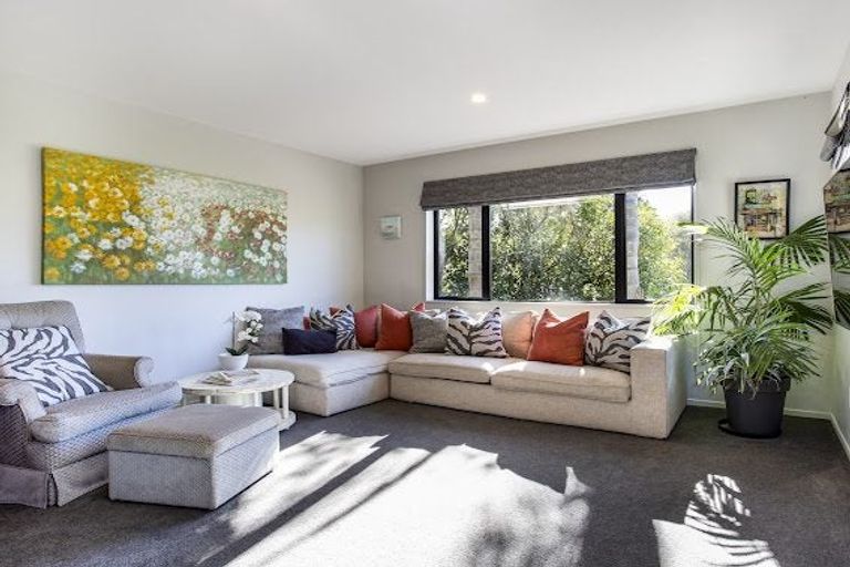 Photo of property in 20b Cambridge Road, Riverhead, 0820