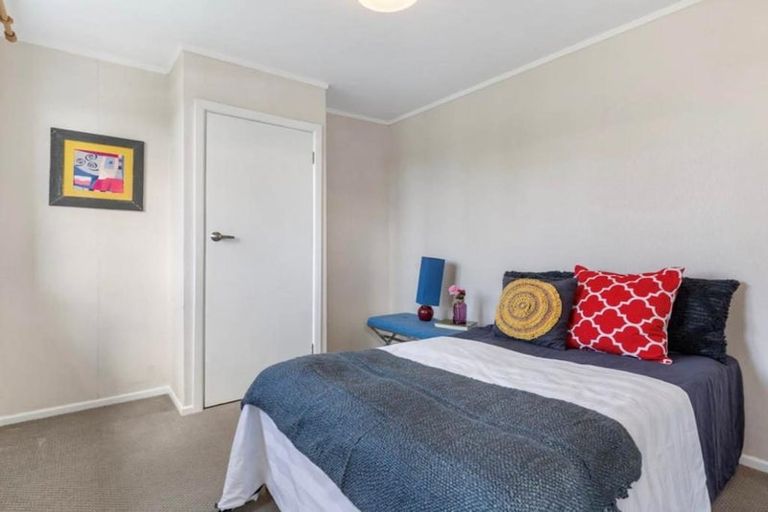 Photo of property in 39 James Laurie Street, Henderson, Auckland, 0612