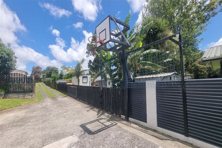 Photo of property in 21 Helvetia Road, Pukekohe, 2120