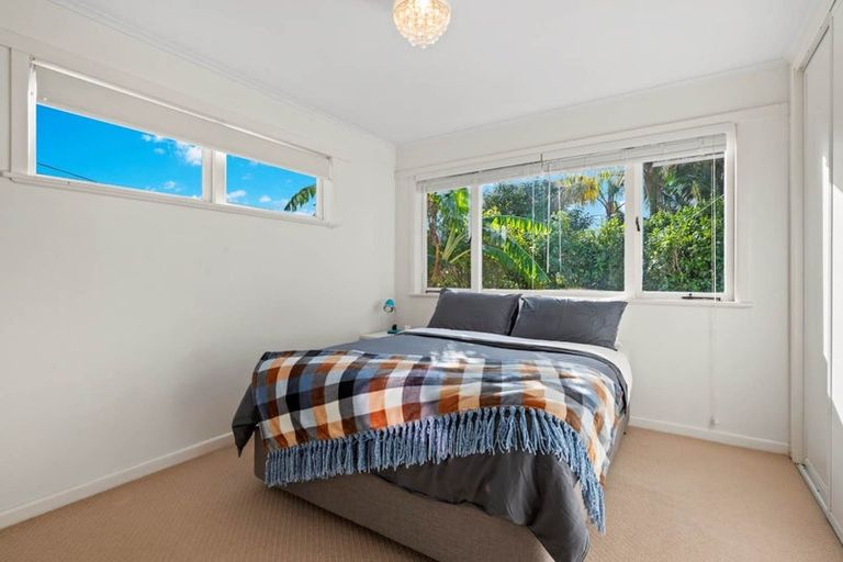 Photo of property in 28 Alexander Avenue, Torbay, Auckland, 0630