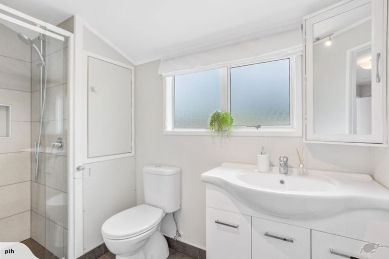 Photo of property in 69 Glenvar Road, Torbay, Auckland, 0630