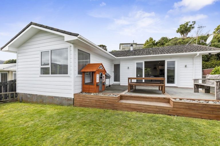Photo of property in 38 Waipounamu Drive, Kelson, Lower Hutt, 5010