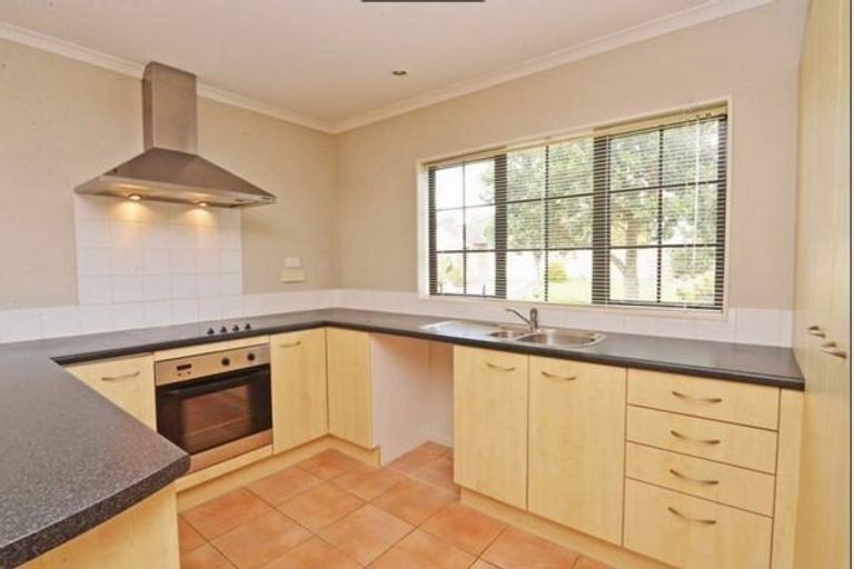 Photo of property in 32 Espalier Drive, Henderson, Auckland, 0612