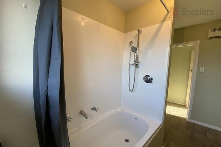 Photo of property in 11 Lochee Road, Upper Riccarton, Christchurch, 8041