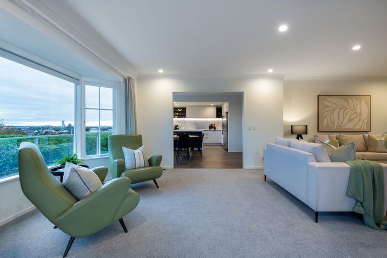 Photo of property in 107 East Coast Road, Castor Bay, Auckland, 0620