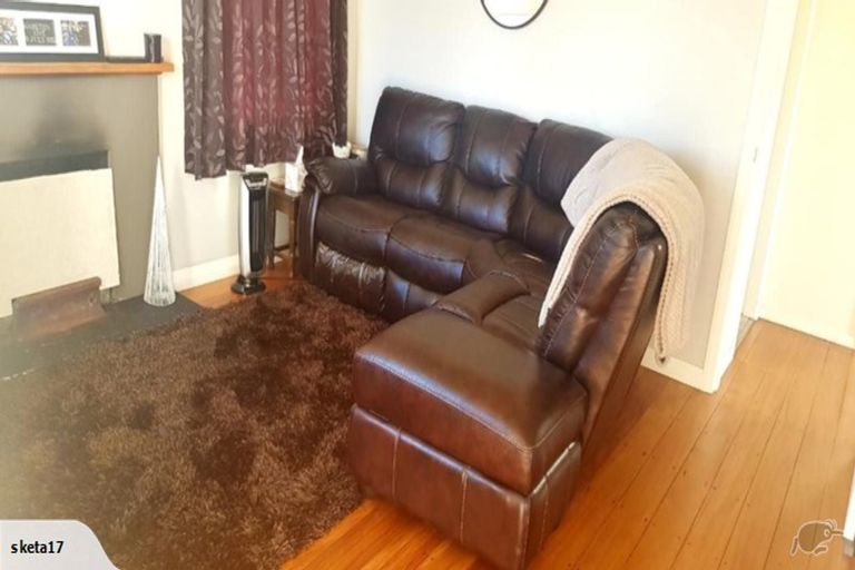 Photo of property in 43 Martin Road, Paraparaumu Beach, Paraparaumu, 5032