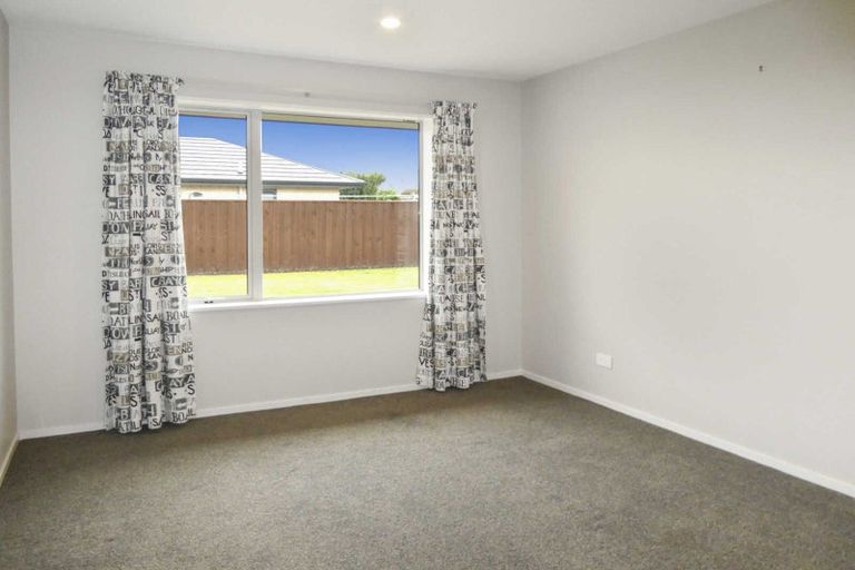 Photo of property in 6 Highworth Crescent, Rolleston, 7615