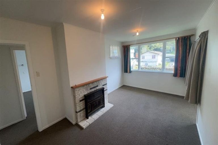 Photo of property in 14 Thomson Grove, Stokes Valley, Lower Hutt, 5019