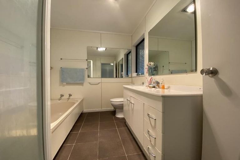 Photo of property in 3 Flinders Place, Johnsonville, Wellington, 6037