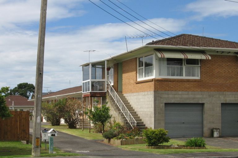 Photo of property in 2/769 Beach Road, Browns Bay, Auckland, 0630