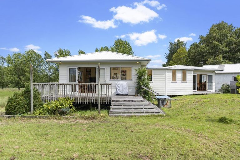 Photo of property in 220 Postman Road, Dairy Flat, Albany, 0794