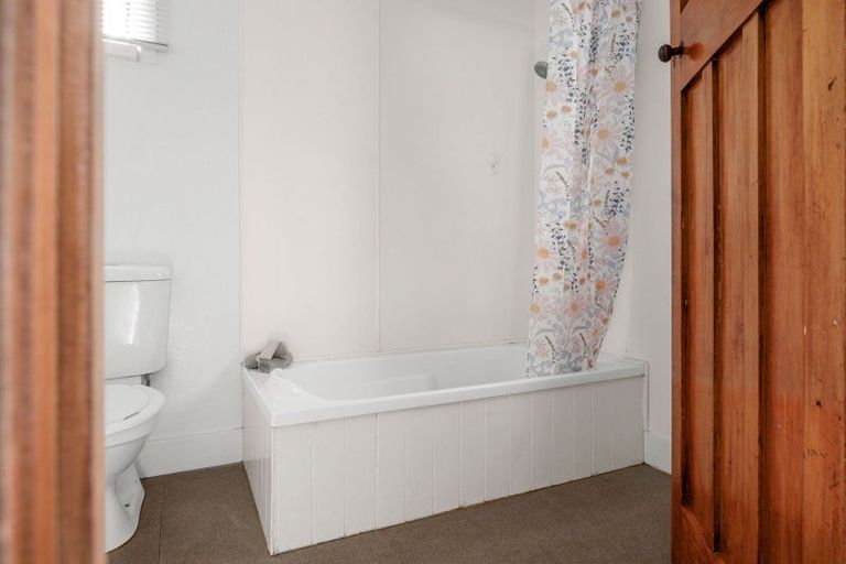Photo of property in 21 Makomako Street, Frankton, Hamilton, 3204