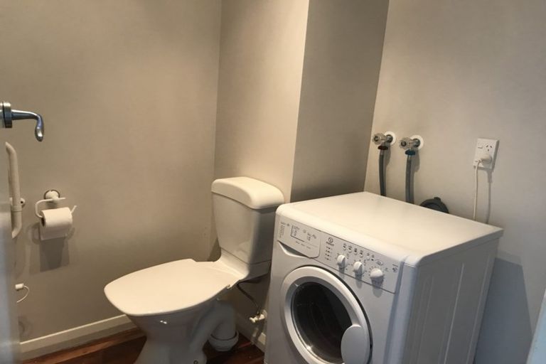 Photo of property in 3/30 Garden Road, Northland, Wellington, 6012