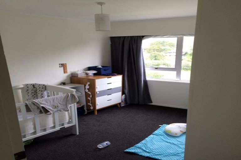 Photo of property in 11 Retter Street, Paparangi, Wellington, 6037