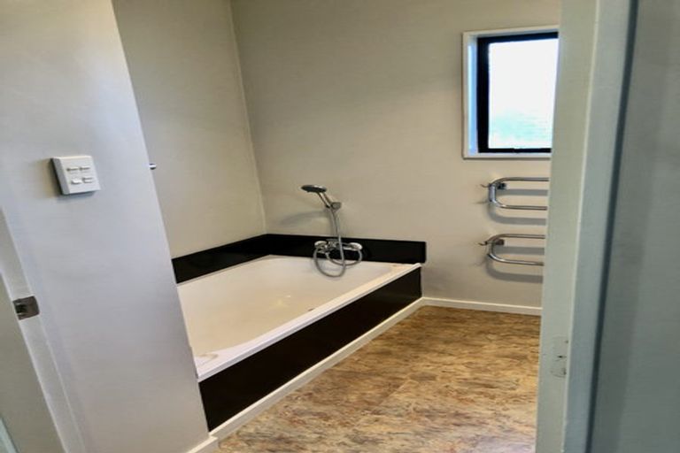Photo of property in 15 Fenchurch Grove, Stokes Valley, Lower Hutt, 5019