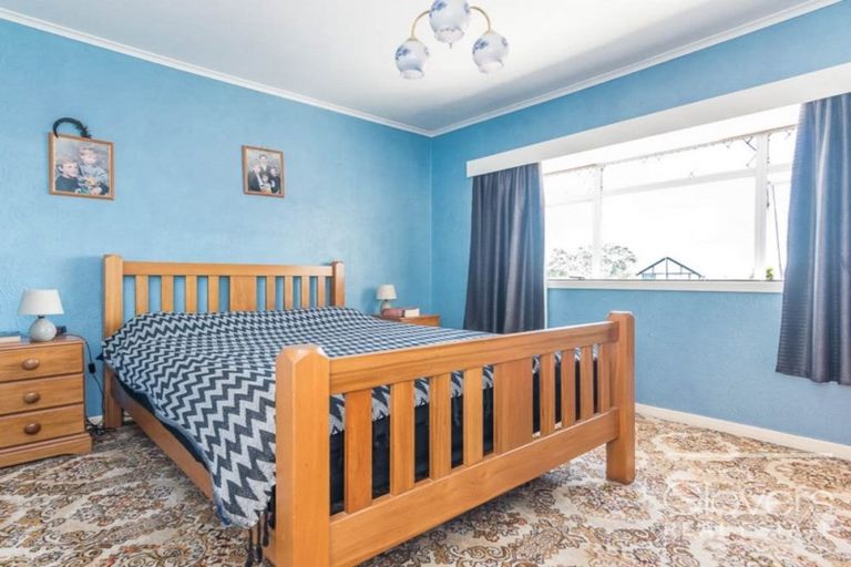 Photo of property in 72 Astley Avenue, New Lynn, Auckland, 0600