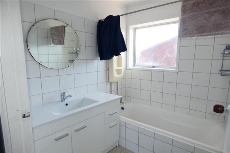 Photo of property in 1 Ihaka Place, Papatoetoe, Auckland, 2104