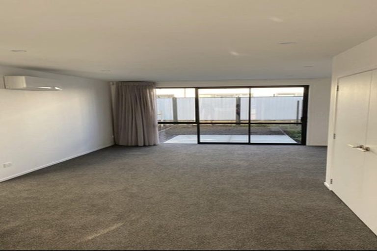 Photo of property in 11 Ara Kataraina, Mangere, Auckland, 2022